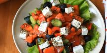 Graikiškos salotos - žingsnis po žingsnio klasikinis receptas ir premija