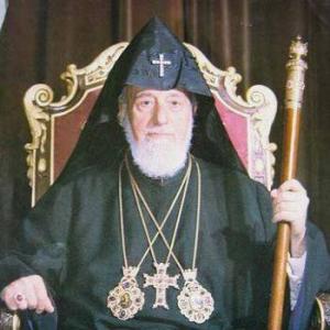 Nationalheld von Armenien oder Fakten über Catholicos Vazgen I.