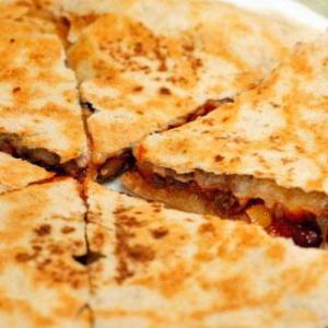 Gardi tortilija su mėsa pagal klasikinį receptą Tortilija su jautiena ir daržovėmis