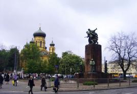 Gegen die Lebenden und die Toten: In Polen tritt ein Gesetz zur Zerstörung von Denkmälern für sowjetische Soldaten in Kraft
