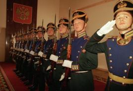 Rusijos prezidento pulkas Kremliaus kompanijos garbės Karaul